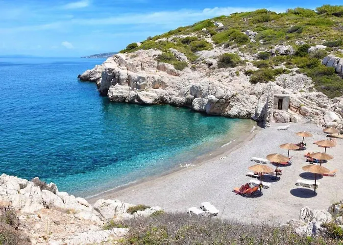 Laurel Lk In Rhodes