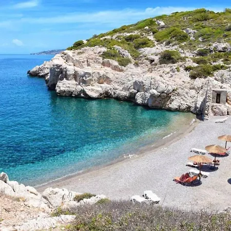 Laurel Lk In Rhodes