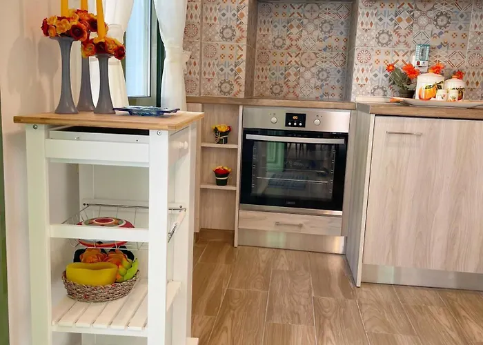 Laurel Lk In Rhodes *