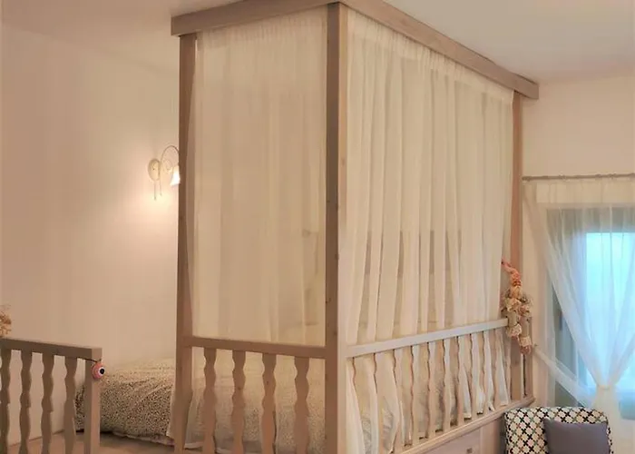 Laurel Lk In Rhodes *