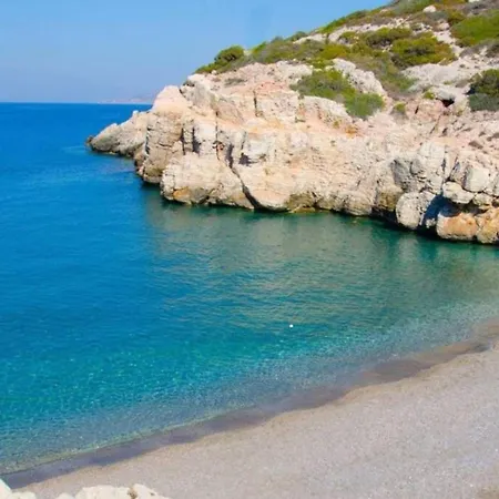 Laurel Lk In Rhodes